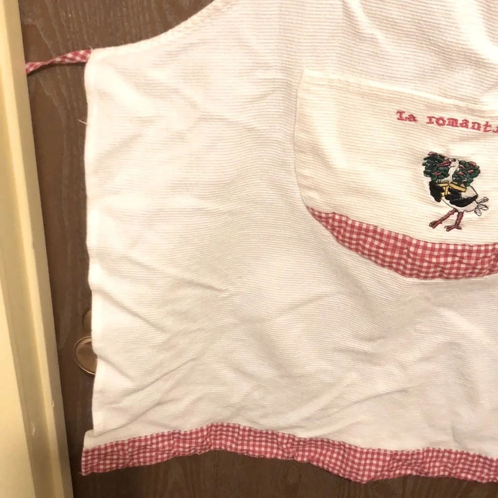 CP International Apron 30x26”, each tie is 29”